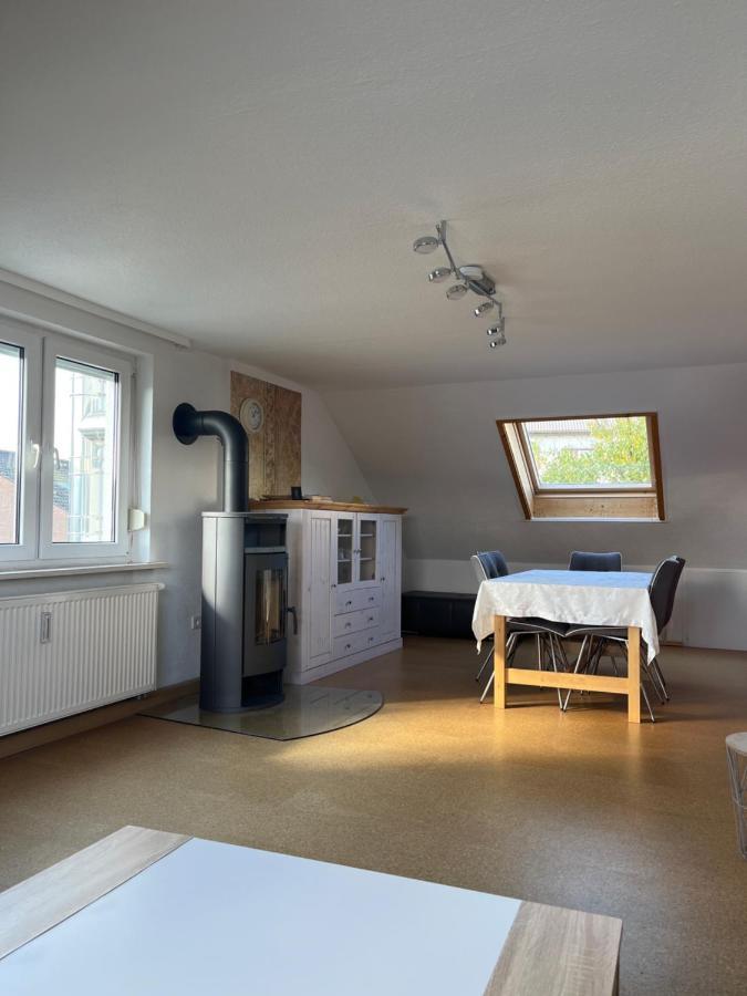 Eigene Wohnung Im Dreifamilienhaus Oberstenfeld Exterior photo
